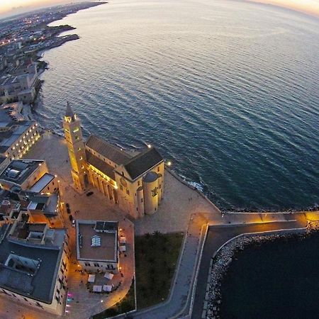 No Tag Urban Hotel Trani Exterior photo