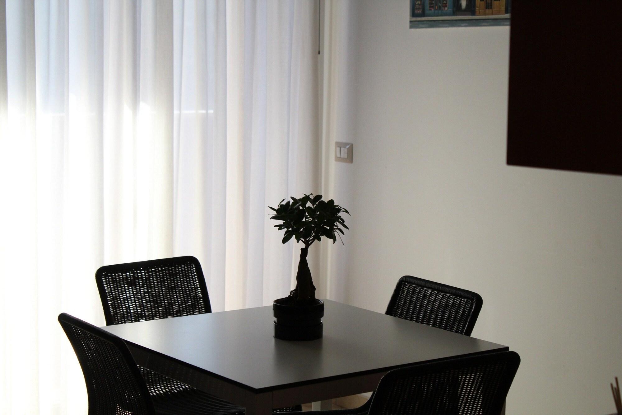 No Tag Urban Hotel Trani Exterior photo
