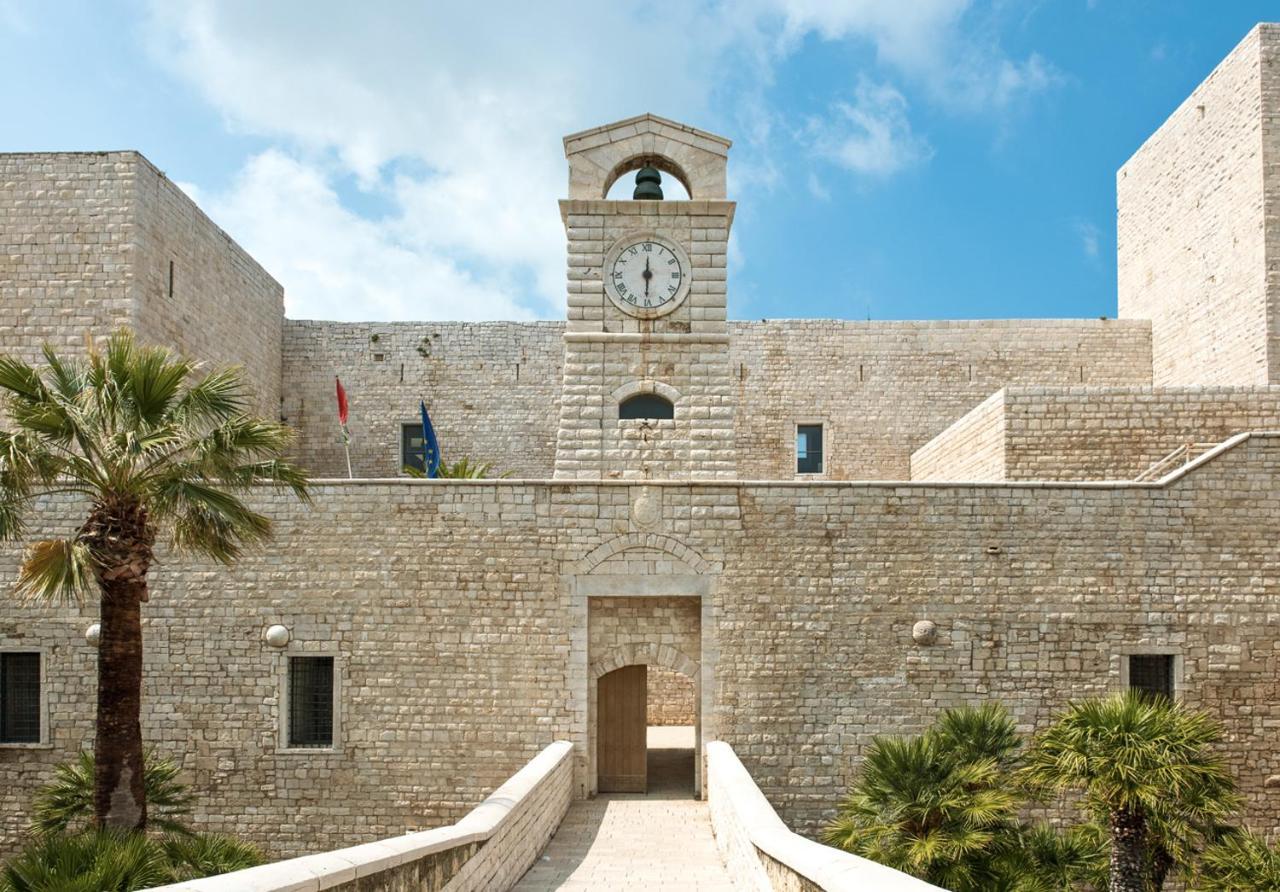 No Tag Urban Hotel Trani Exterior photo