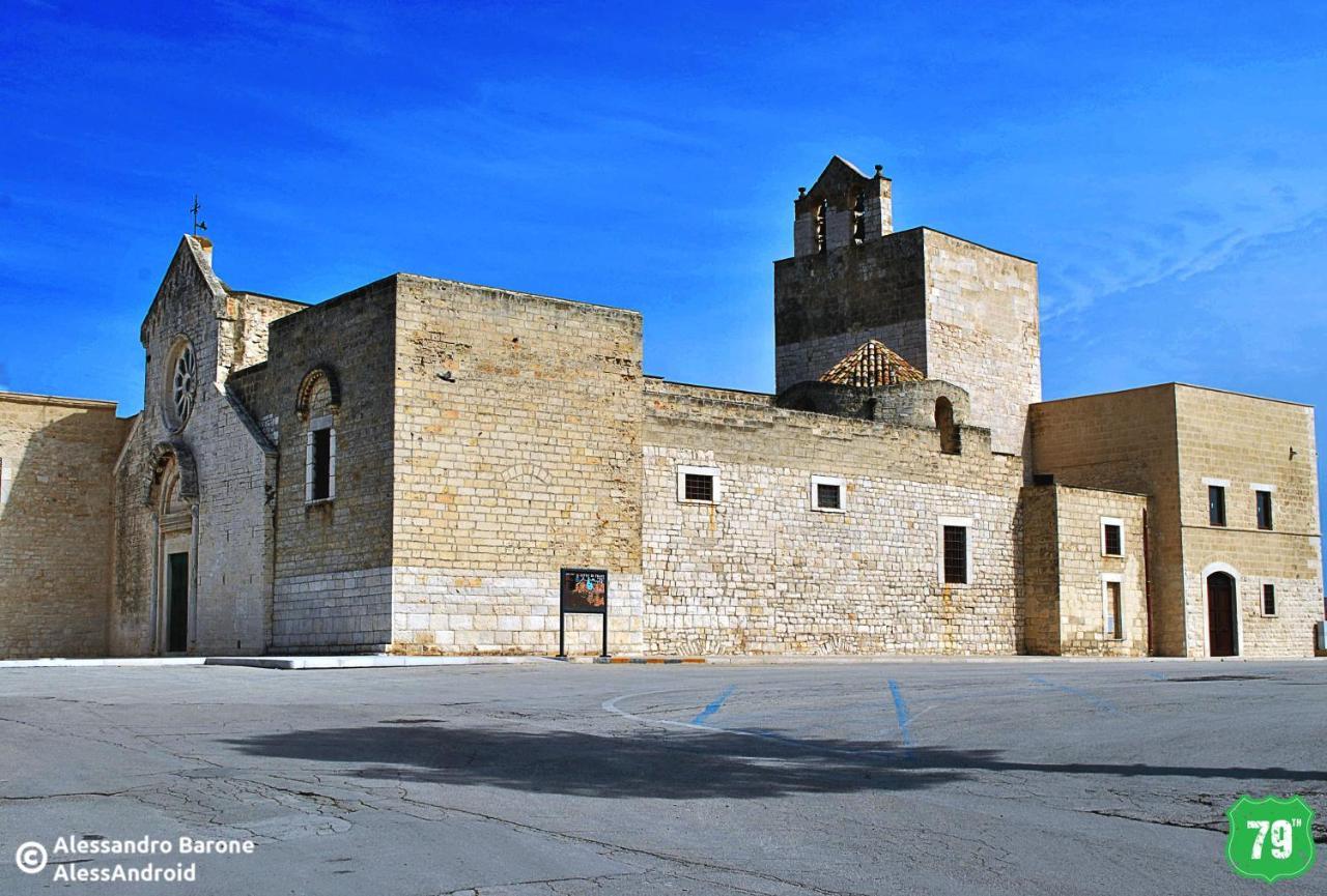 No Tag Urban Hotel Trani Exterior photo