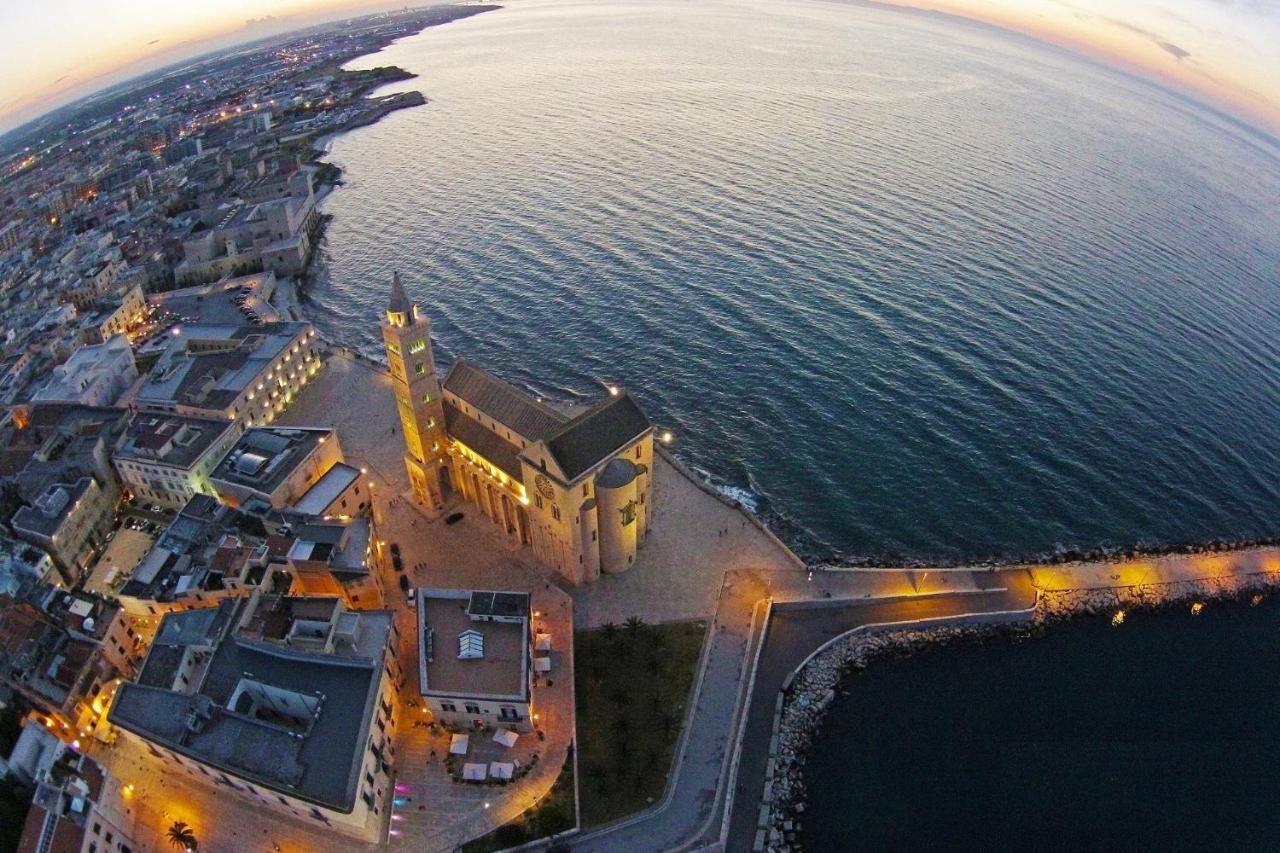 No Tag Urban Hotel Trani Exterior photo